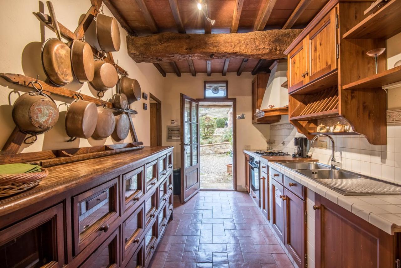 Agriturismo La Ferrozzola Кастелліна-ін-К'янті Екстер'єр фото
